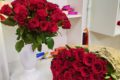 Букет из 35 красных роз (Эквадор), с оформлением