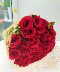 img 20200211 192633 200x240 - Букет из 35 красных роз (Эквадор), с оформлением