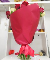 img 20200522 000854 200x240 - Букет из 45 красных и белых роз (Эквадор) с оформлением