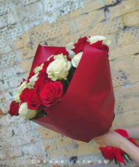 img 20200522 001138 200x240 - Букет из 45 красных и белых роз (Эквадор) с оформлением