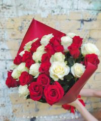 img 20200522 001222 200x240 - Букет из 45 красных и белых роз (Эквадор) с оформлением