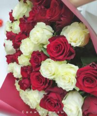 img 20200522 001544 200x240 - Букет из 45 красных и белых роз (Эквадор) с оформлением
