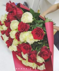 img 20200522 001743 200x240 - Букет из 45 красных и белых роз (Эквадор) с оформлением